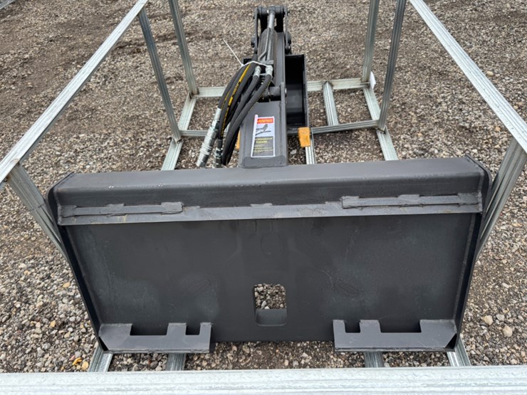 pabreak-52"-skid-steer-backhoe-image-9