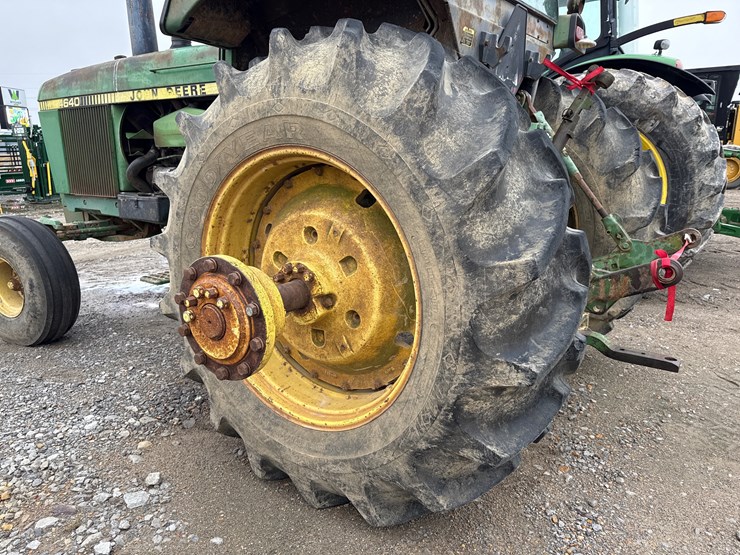 john-deere-4640-image-15