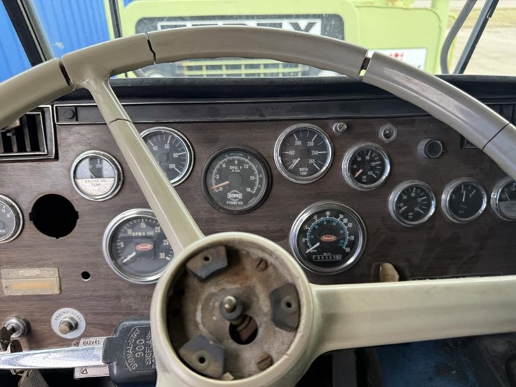 #1193-•-1984-peterbilt-cab-over-truck-tractor-image-45