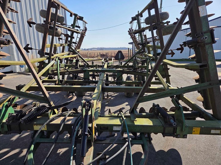 24'-farmhand-sf-4300-soil-finisher-image-6