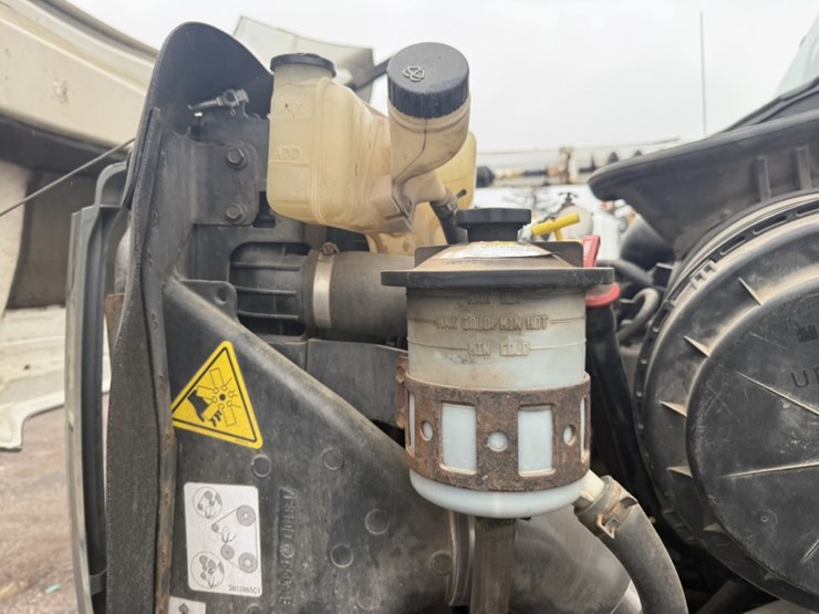 2002-international-7400-image-14