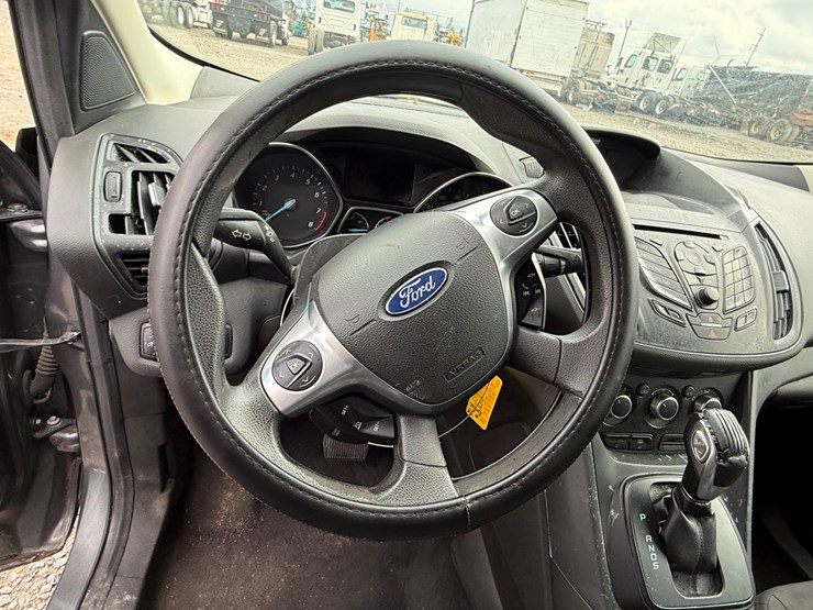 2014-ford-escape-image-29