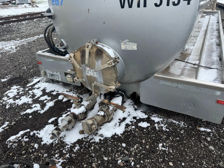 2012-90-bbl-tanker-take-off-w/-pumps-image-4