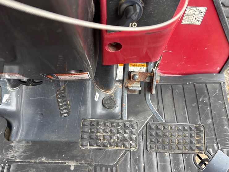 mahindra-2810-image-40