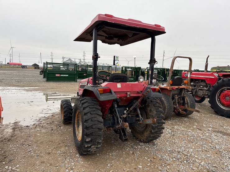 mahindra-2810-image-4