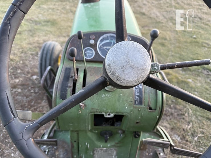 john-deere-4010-image-13