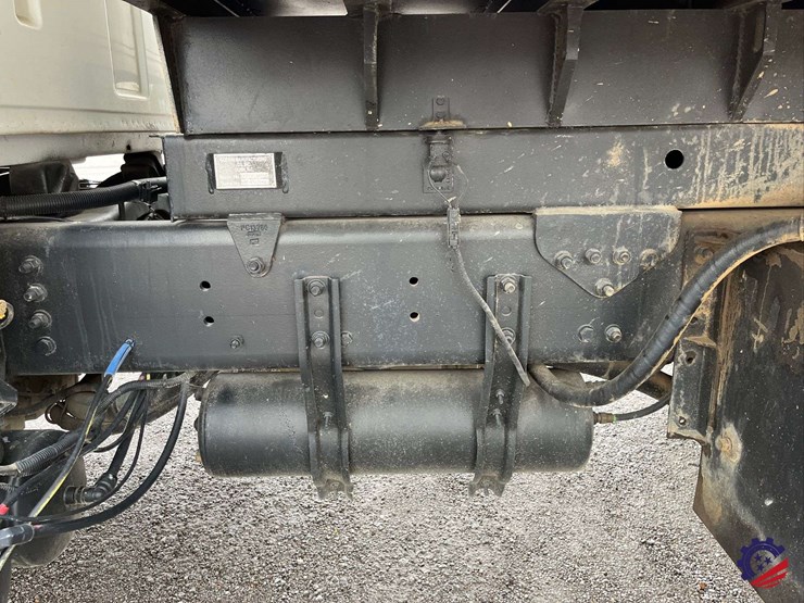 2008-sterling-l7500-image-23