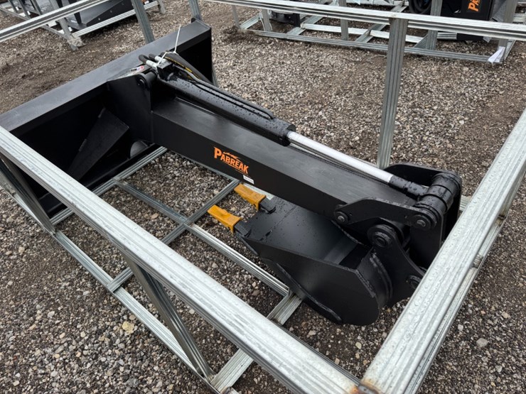 pabreak-52"-skid-steer-backhoe-image-6