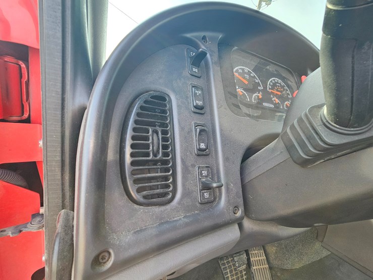 2016-freightliner-s2g-image-56