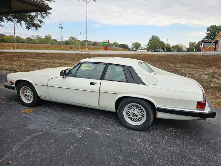 #21242-•-1990-jaguar-xjs-passenger-car-image-4