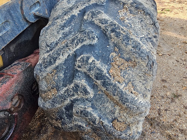 caterpillar-574-image-99