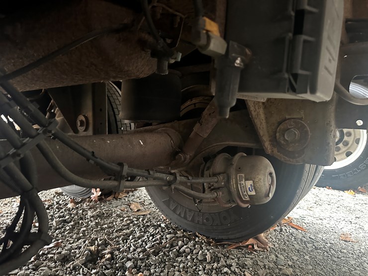 2007-utility-van-image-16