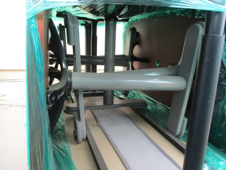 lot-of-(5)-office-tables-image-3