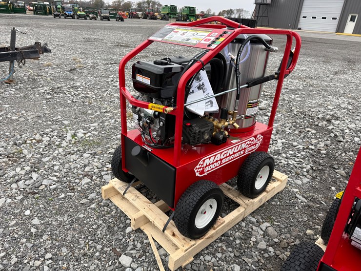 #4-•-unused-magnum-4000-series-hot-water-pressure-washer-inv#33543-image-1