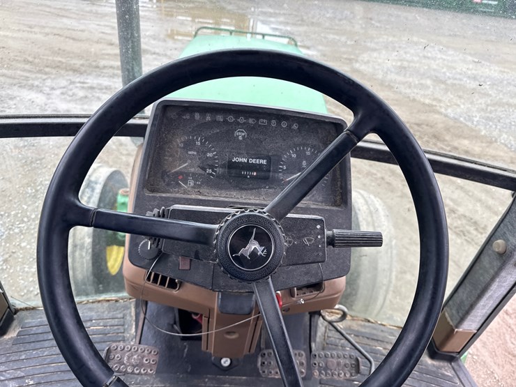 john-deere-6400-image-42