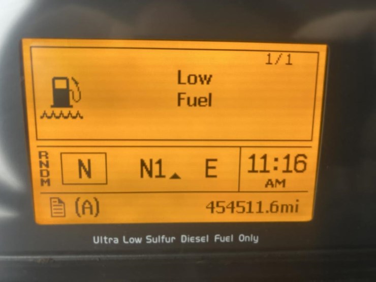 #1676-•-2015-volvo-vnl-day-cab-truck-tractor-image-38