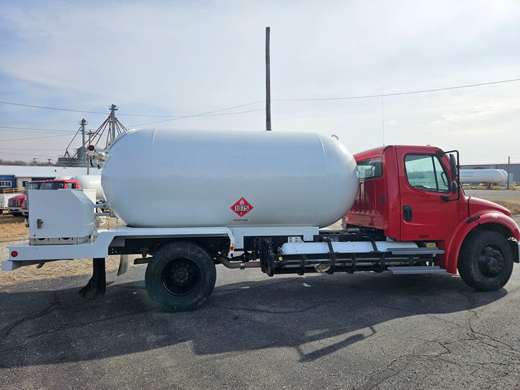 2016-freightliner-s2g-image-18