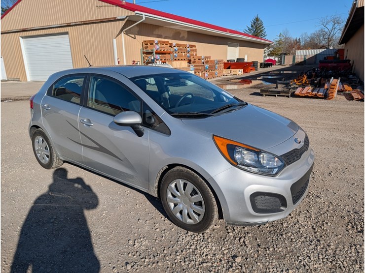 2013-kia-rio-image-3