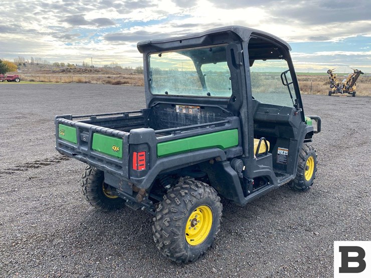 john-deere-835e-image-5