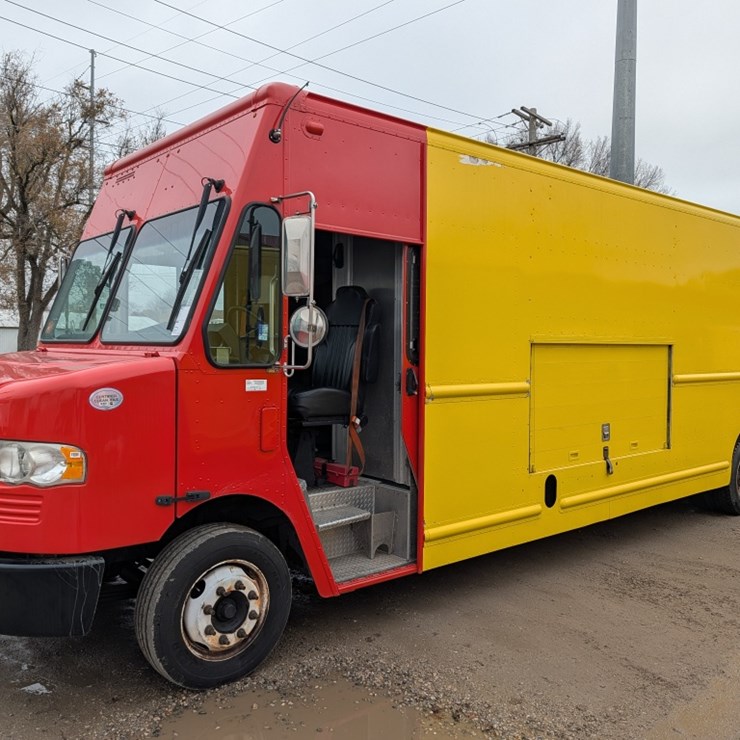 2017 FREIGHTLINER MT55