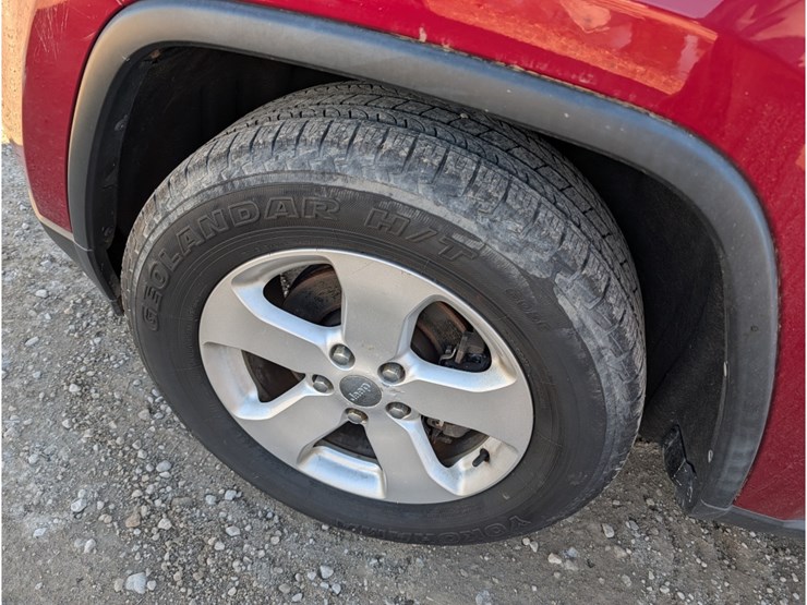 2013-jeep-grand-cherokee-image-10