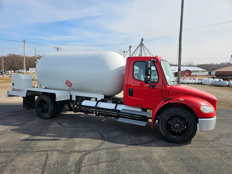 2016-freightliner-s2g-image-21