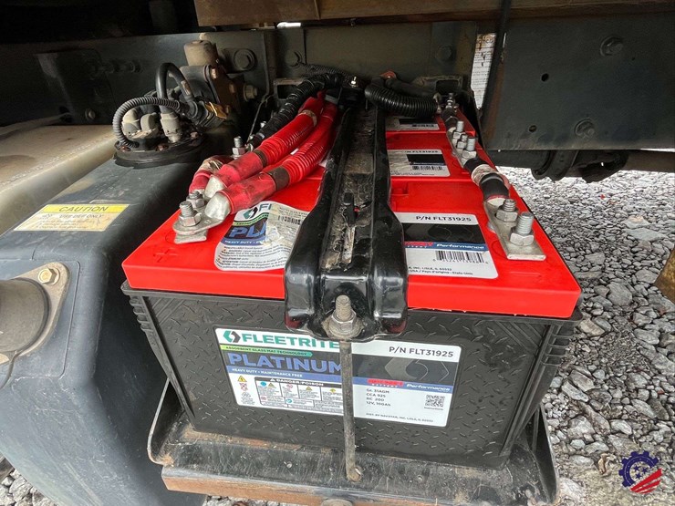 2017-freightliner-m2-s/a-tank-truck-image-21