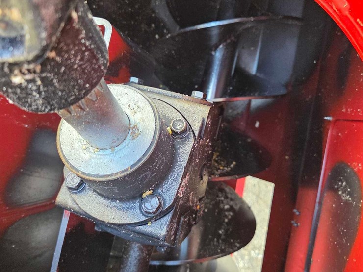 agi-mayrath-hx2-10"x63'-swing-away-auger-image-8