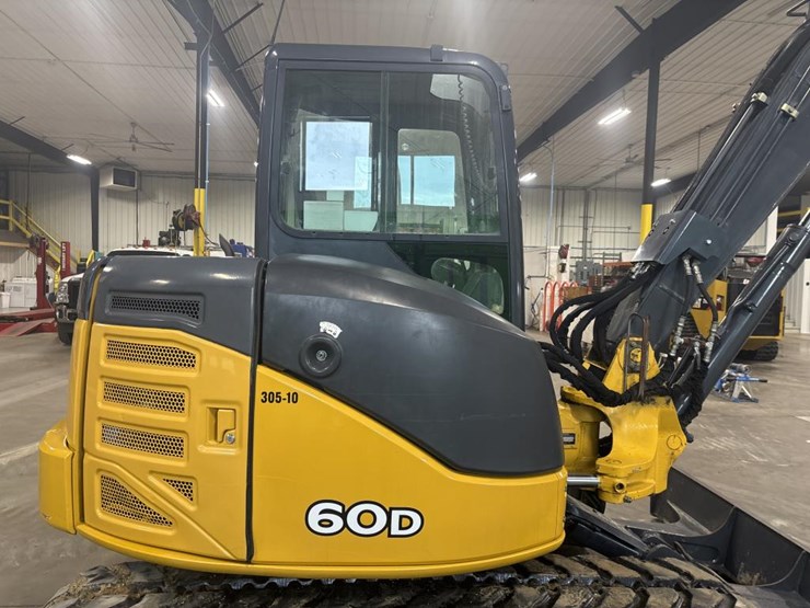 deere-60d-image-13