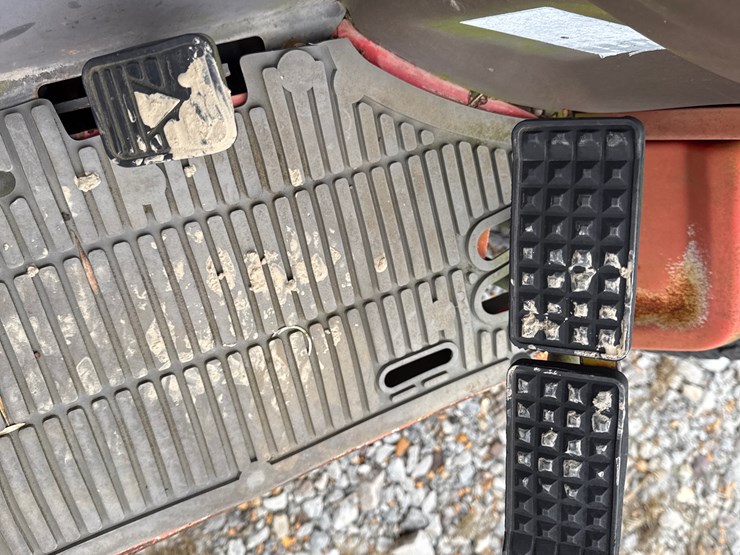 massey-ferguson-1210-image-25