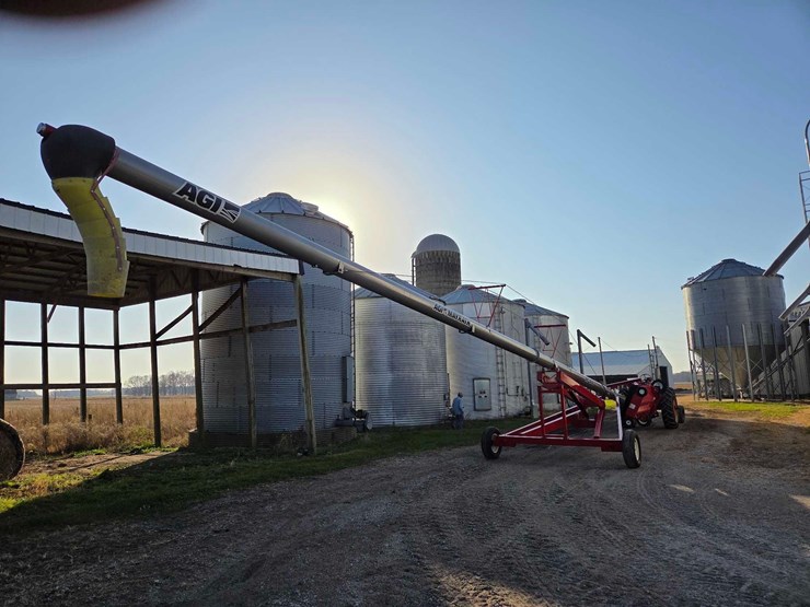 agi-mayrath-hx2-10"x63'-swing-away-auger-image-23