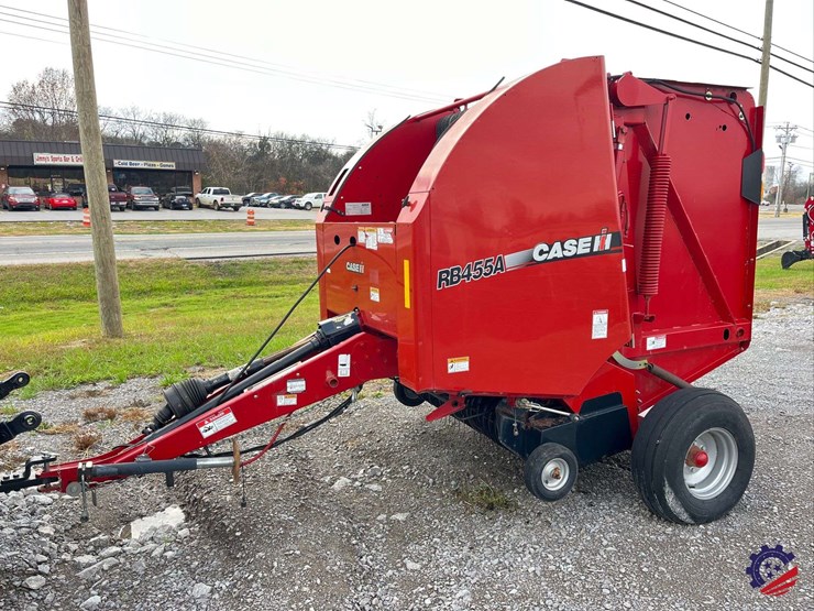 2016-case-ih-rb455a-image-1