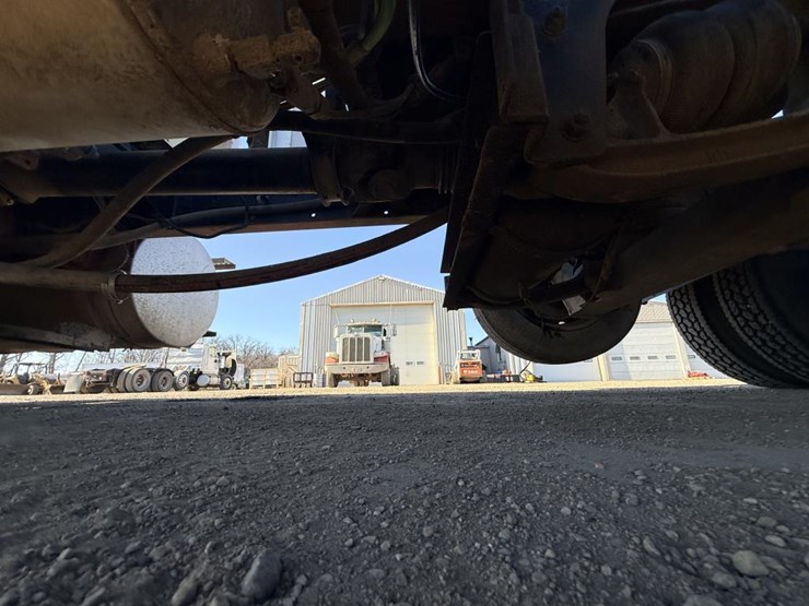 #1972-•-2008-international-eagle-day-cab-truck-tractor-image-46