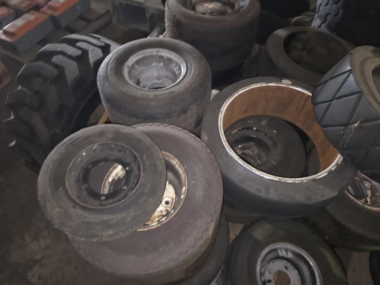 #3438-•-pallet-of-misc.-forklift-tires-and-rims-image-7