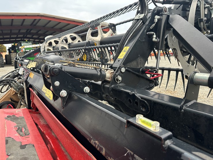 2022-mac-don-fd240-image-16