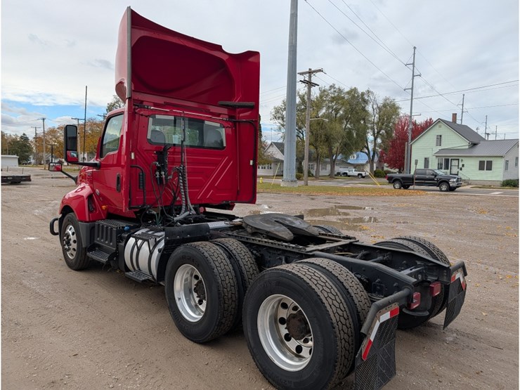 2019-international-lt-image-10