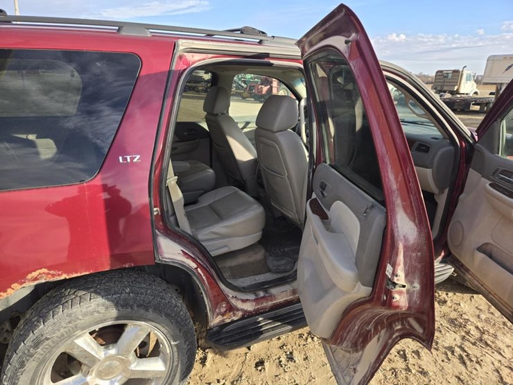 2009-chevrolet-tahoe-ltz-image-8