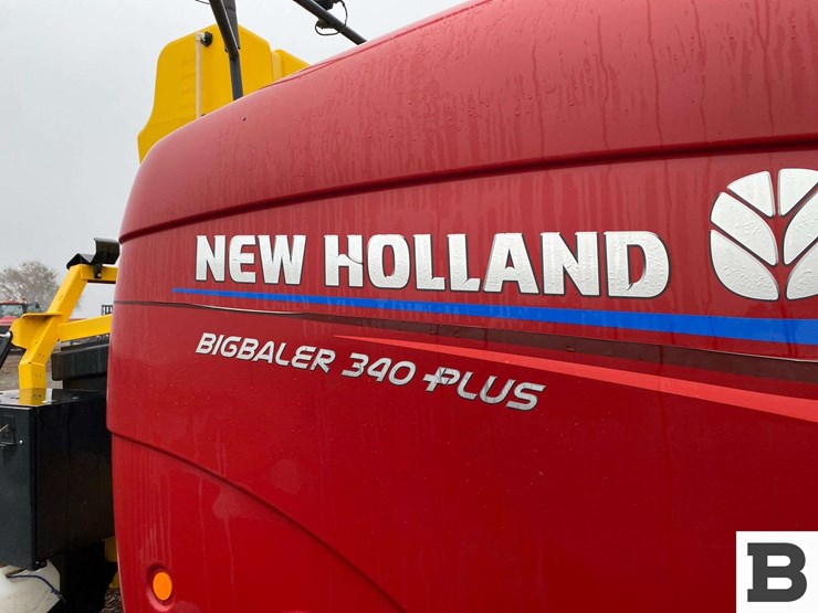 new-holland-340-image-50