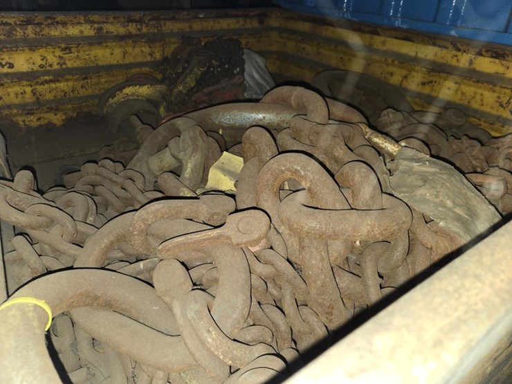 #3404-•-(3)-steel-crates-w/-misc.-chains-and-more-image-7