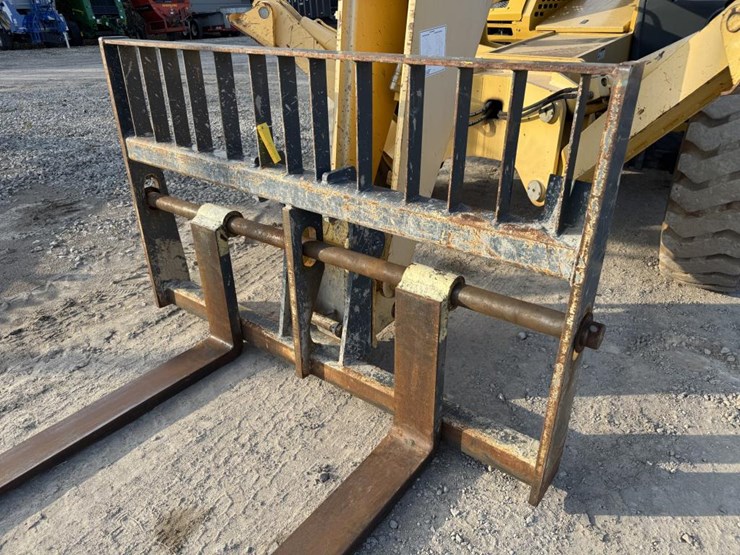 2013-gehl-dl11-image-57