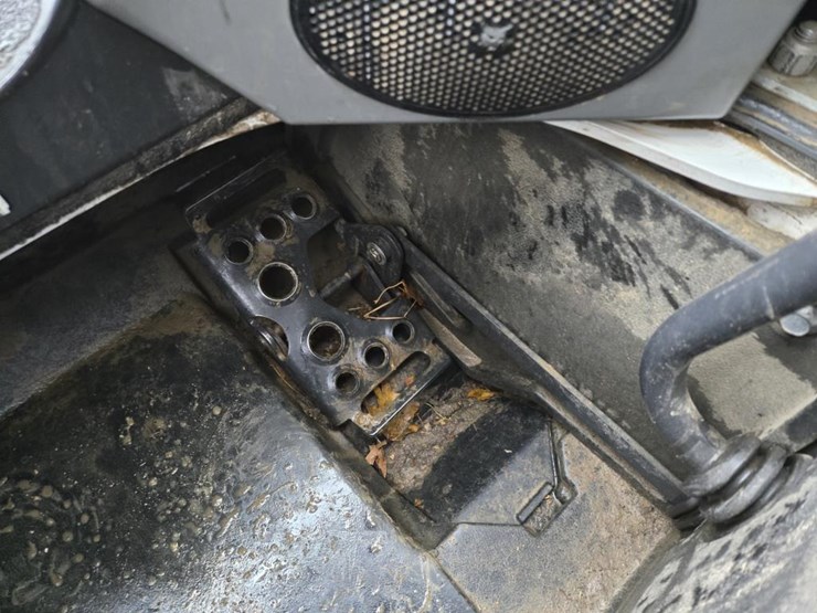 bobcat-t770-image-24