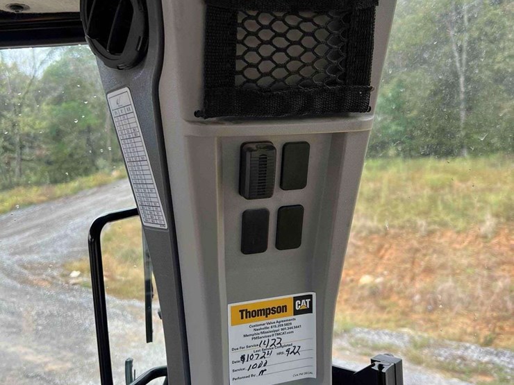 2022-caterpillar-d7-image-15