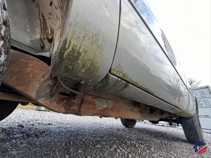 1990-gmc-sierra-pickup-truck-image-18