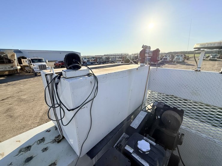 2000-ford-f650-sd-image-19