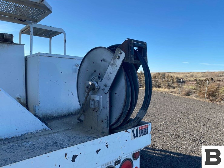 2011-international-durastar-4300-image-29