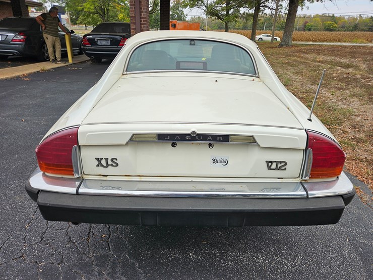 #21242-•-1990-jaguar-xjs-passenger-car-image-6