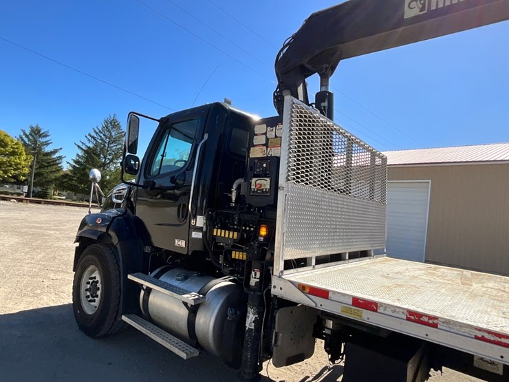 2013-freightliner-sd114-material-crane-image-18