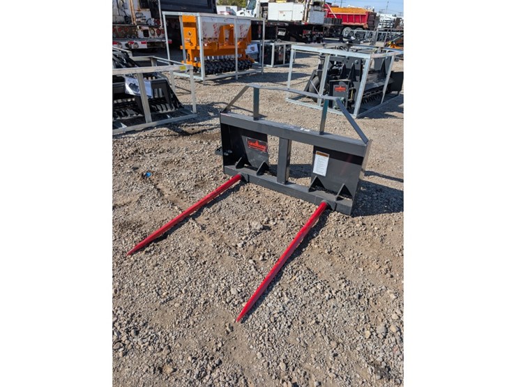 landhonor-skid-steer-bale-spear-image-1