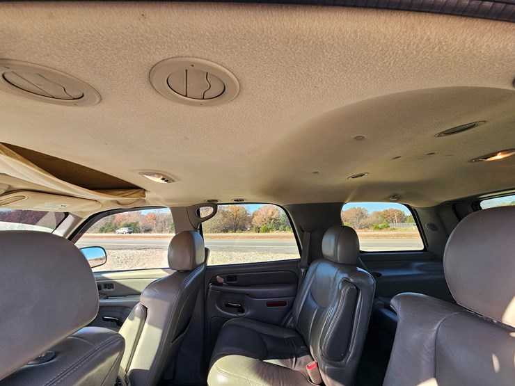 2004-gmc-yukon-image-47