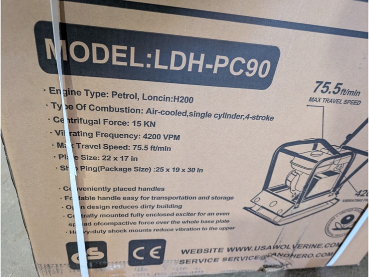 landhero-ldh-pc90-heavy-duty-plate-compactor-image-2
